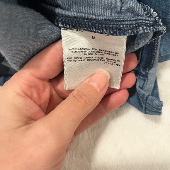 Romper Old Navy Blue Chambray Sleeveless Romper | Button Front | Size M - Picture 8 of 8